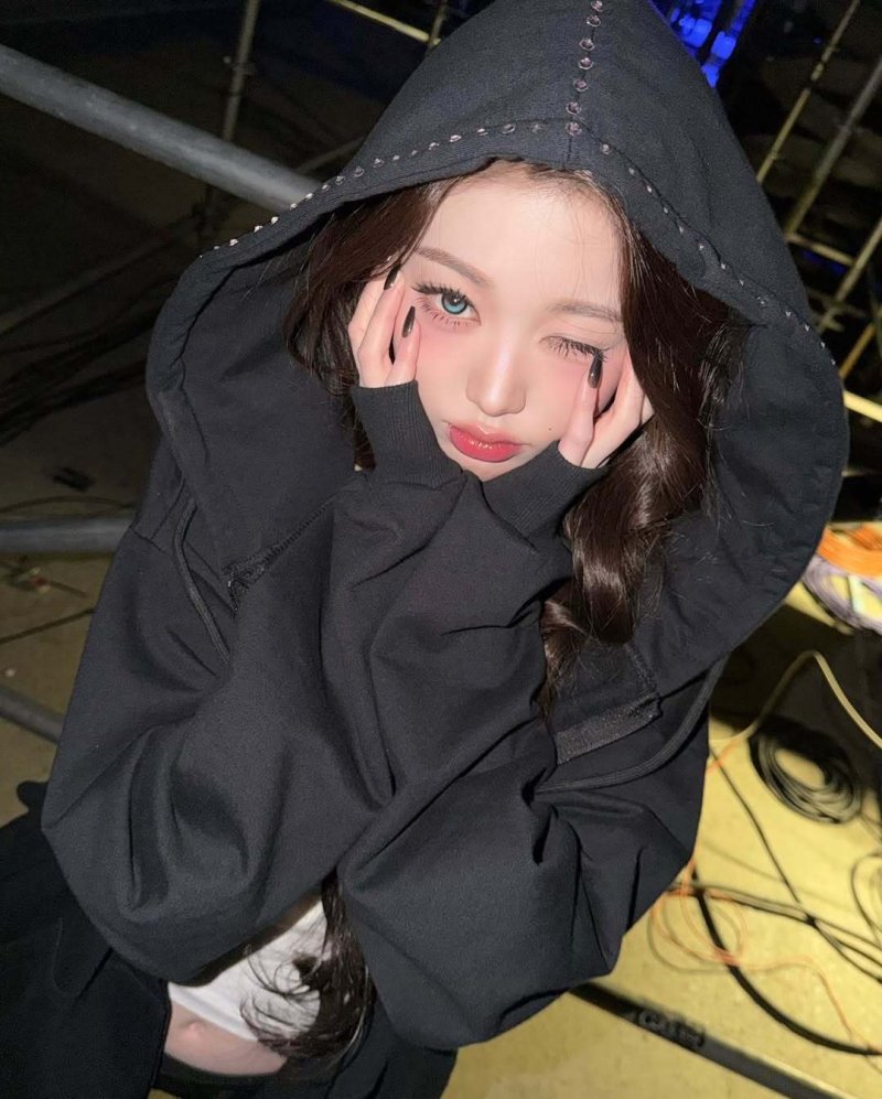 장원영, 이렇게 예뻐도 되나…섹시미까지 더했네