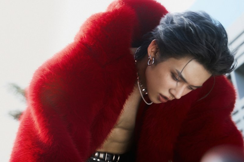 TXT 연준, 첫 솔로 앨범 '노 레이블스' 뮤직비디오 1000만뷰 돌파