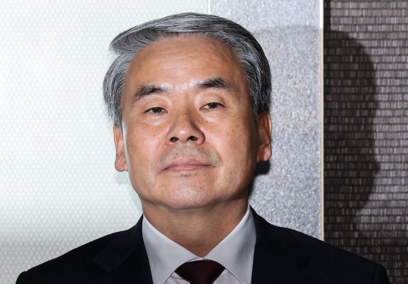 이종섭 전 국방부 장관이 지난해 3월 주호주대사에 임명된 후 방산협력 관계부처-주요 공관장 합동 회의에 참석했다. 이 전 장관은 다음날 주호주대사 직에서 물러났다. 2024.3.28/뉴스1 ⓒ News1 허경 기자