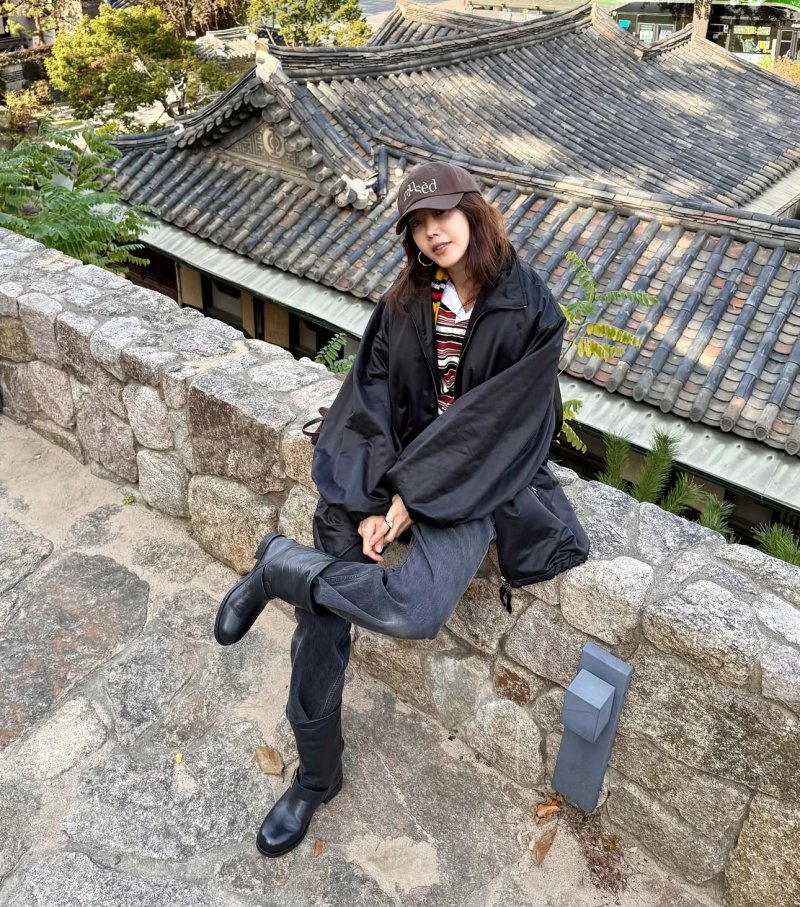 47세 채정안 남다른 패션 감각 "가을 단풍과 함께"