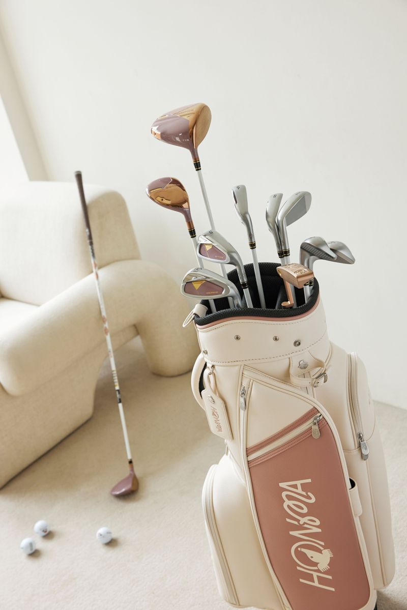 장인의 혼이 담긴 혼마에 말본의 감성을 얹다: 프리미엄 골프의 새로운 정의