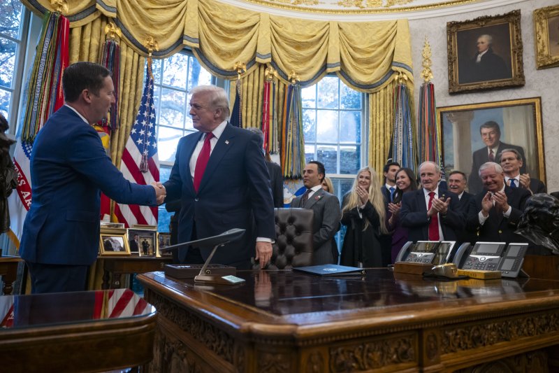 트럼프, 中 이어 인도와 무역전쟁 휴전 시사 "관세 낮출 것"