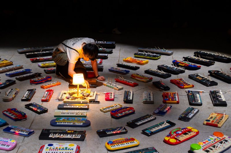 [서울=뉴시스]100개의 키보드. (사진=SPAF 제공)