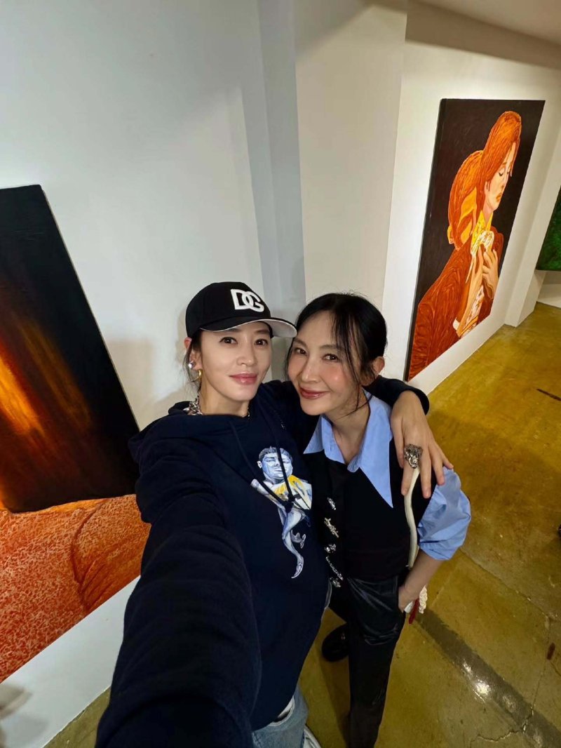 채시라·김혜수, 80년대 하이틴 스타들의 깜짝 만남 "몇십년 만"…여전한 미모