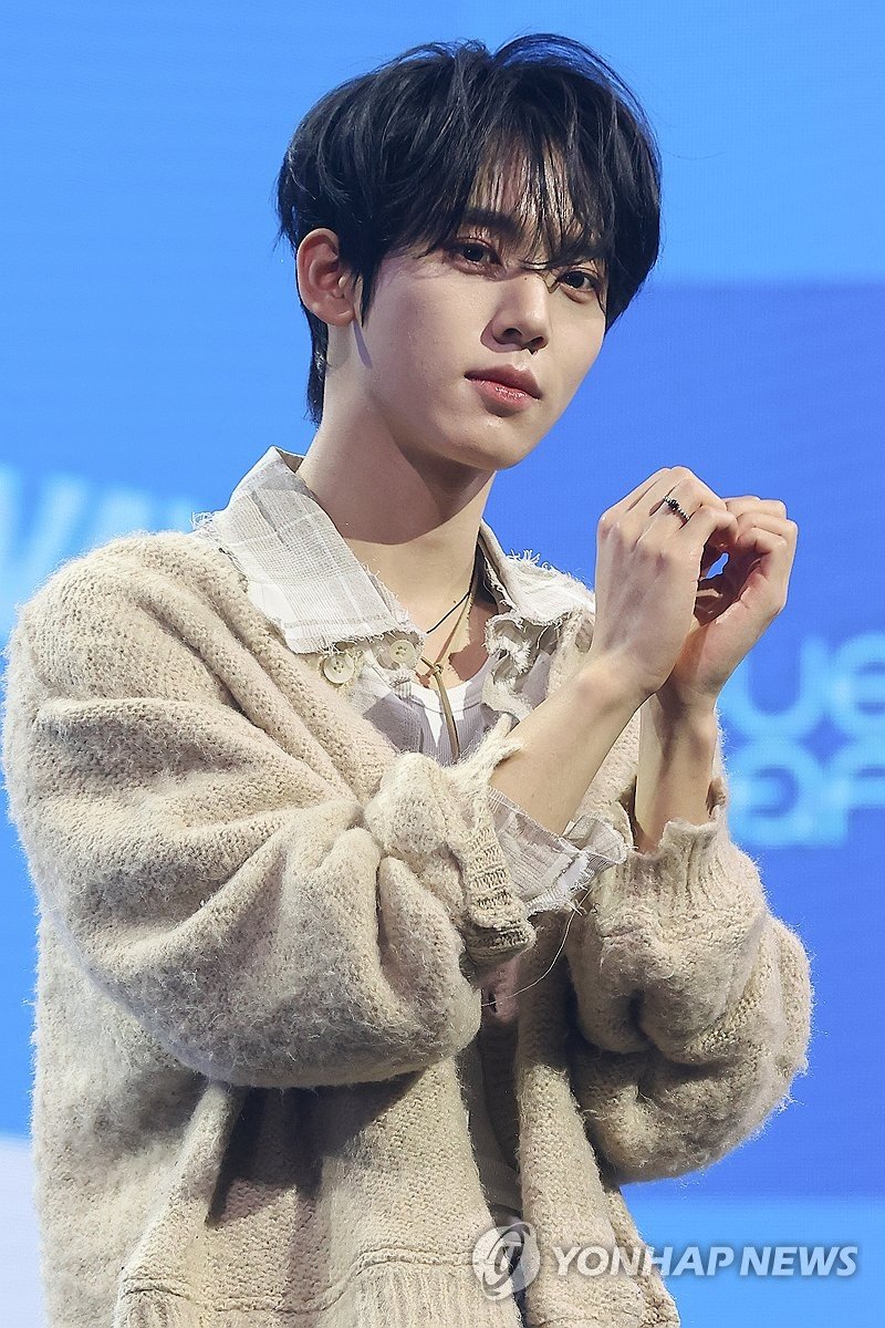 포즈 취하는 한유진 (출처=연합뉴스)