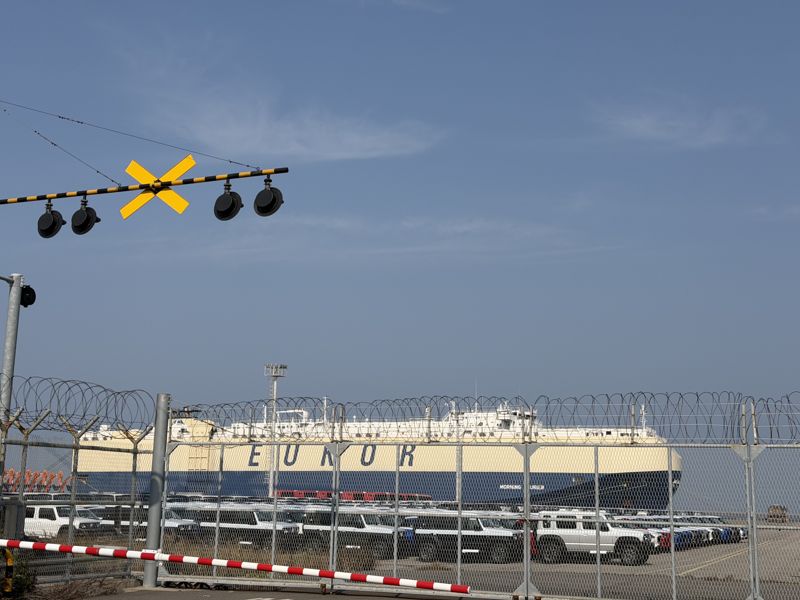 5일 한국GM의 수출기지 역할을 했던 군산항 자동차 전용 부두. GM차량은 찾을 수 없었다. 정원일 기자