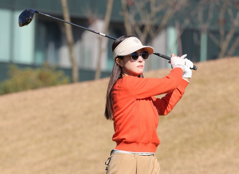 [뉴스1 ★]이민정·오윤아·왕빛나, 절친 미녀 삼총사 ‘선행 라운드’