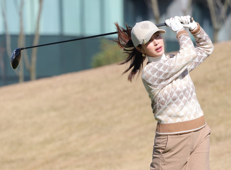 [뉴스1 ★]이민정·오윤아·왕빛나, 절친 미녀 삼총사 ‘선행 라운드’