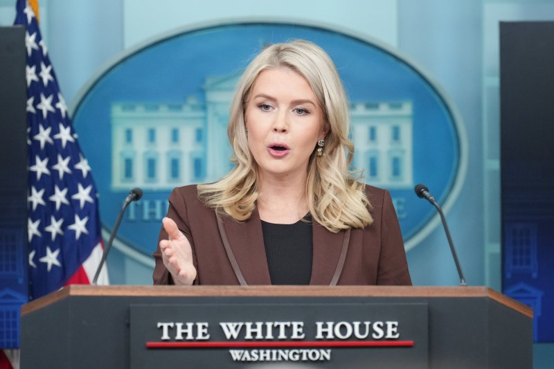 [워싱턴=AP/뉴시스]캐럴라인 레빗 바카라사이트 윈윈 대변인이 12일(현지 시간) 바카라사이트 윈윈 정례브리핑에서 발언하고 있다. 2025.11.13.