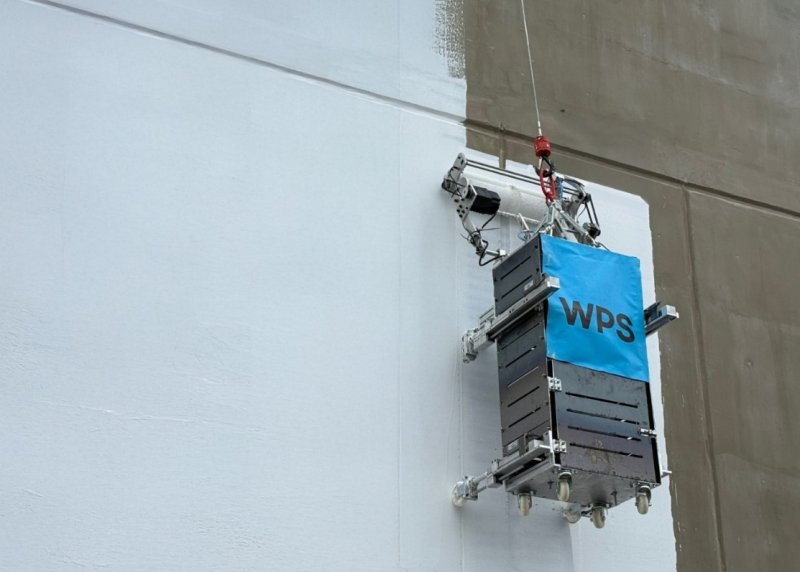 ‘바카라 사이트 디시써밋 인천검단 AB19블록’ 현장에서 외벽도장로봇 실증을 진행하고 있다. 사진 바카라 사이트 디시 *재판매 및 DB 금지