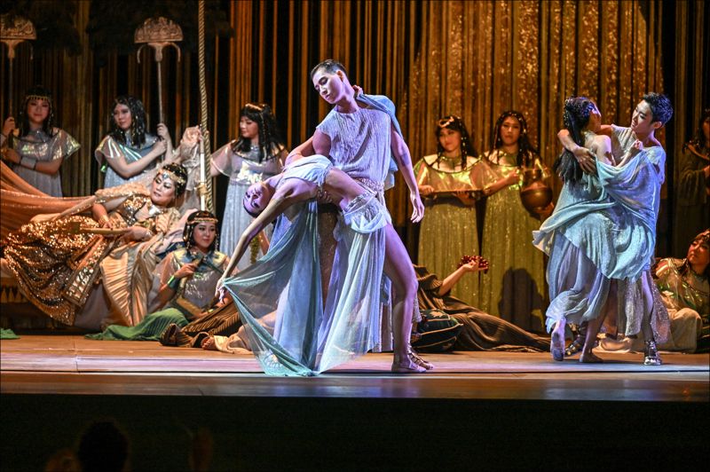 오페라 아이다. 파이낸셜뉴스와 창단 40주년을 맞은 서울시오페라단이 공동 주최한 오페라 '아이다'가 13일 서울 종로구 세종문화회관 대극장에서 화려한 막을 올렸다. 세종문화회관 제공