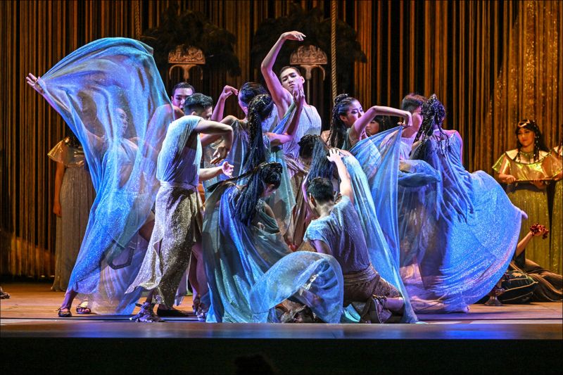 오페라 아이다. 파이낸셜뉴스와 창단 40주년을 맞은 서울시오페라단이 공동 주최한 오페라 '아이다'가 13일 서울 종로구 세종문화회관 대극장에서 화려한 막을 올렸다. 세종문화회관 제공