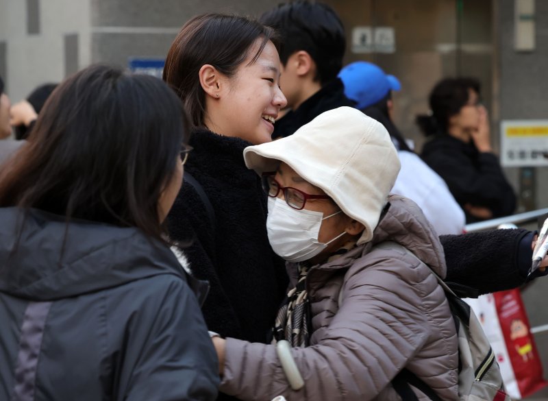 수능 마친 수험생 위시리스트는…'게임'·'해외여행'·'엽떡 먹기'[2026수능]