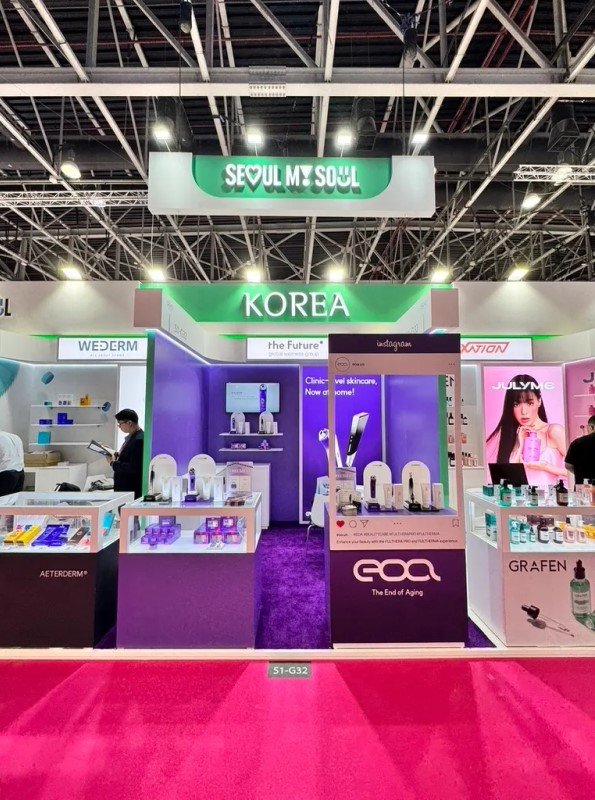 [서울=뉴시스] EOA 두바이뷰티월드 2025 부스(사진=이오에이 제공) *재판매 및 DB 금지