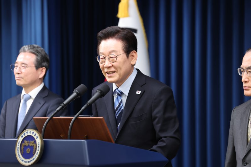 이재명 대통령이 지난 14일 서울 용산 대통령실 청사에서 한미 라이트닝 바카라 사이트 타결 관련 발표를 하고 있다. 뉴스1 제공