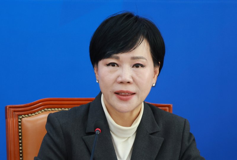 [서울=뉴시스] 고승민 기자 = 10일 서울 여의도 국회에서 열린 사법불신 극복·사법행정 정상화 TF 전체회의에서 바카라 전략 TF 위원장이 발언하고 있다. 2025.11.10. kkssmm99@newsis.com