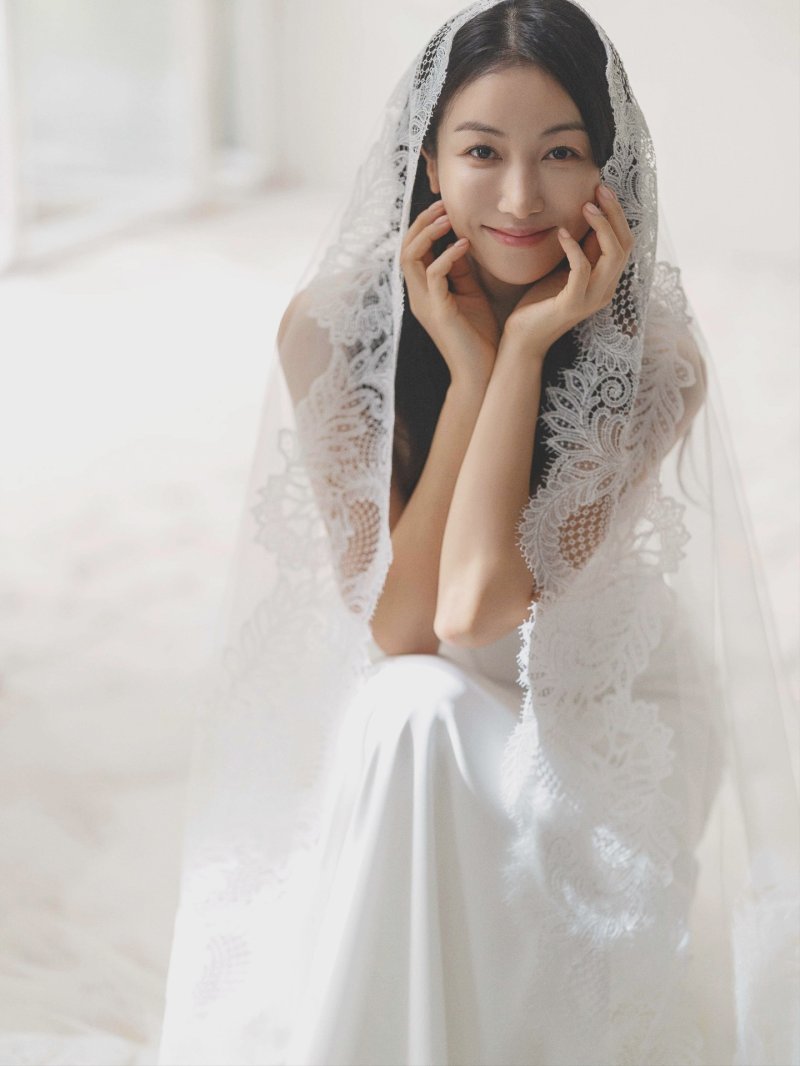 김옥빈, 결혼 하루 앞두고 전한 인사 예비신랑, 자상하고 다정한 사람