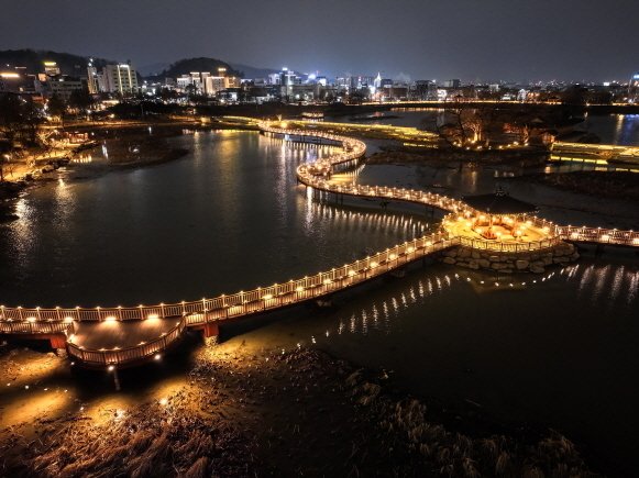 전주덕진에볼루션 바카라사이트 야간경관.(전주시 제공, 재판매 및 DB 금지)/뉴스1