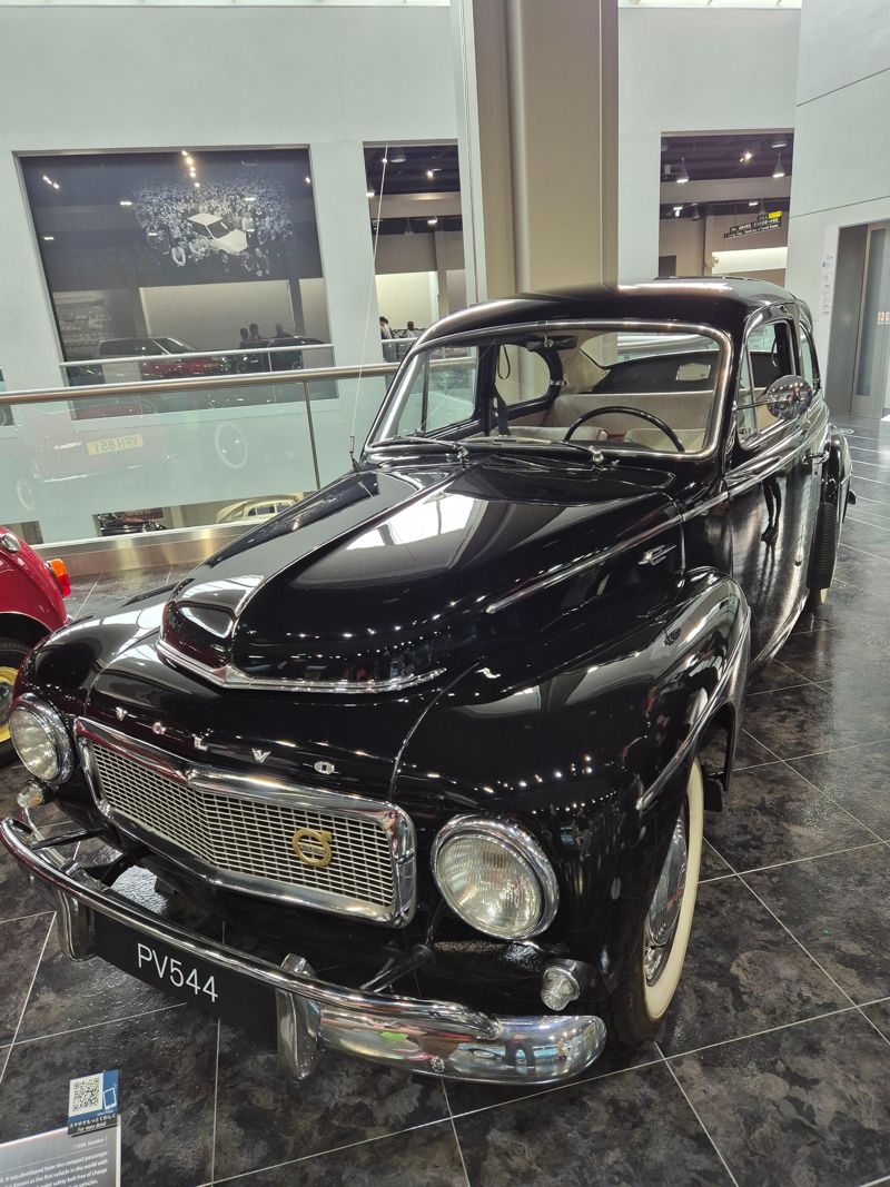 1959년 스웨덴에서 생산된 볼보 PV544. 전후 발표된 소형 승용차 PV444를 발전시켜 1958년에 발표된 모델. 3점식 안전벨트를 전세계 최초로 탑재한 것으로 알려졌다. 볼보는 취득한 3점식 안전벨트의 특허를 무상으로 공개함으로써 전세계 자동차 제조업체가 사용할 수 있게 됐다. 나가쿠테(아이치현)=서혜진 특파원