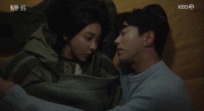 '화려한 날들' 윤현민·신수현, 폭우 속 차 안에서 함께 밤 보내며 피어난 온기