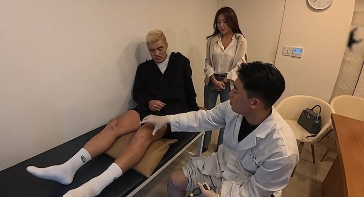 '전 국대 골키퍼' 김영광, 42세인데 무릎은 80대 휠체어 타야