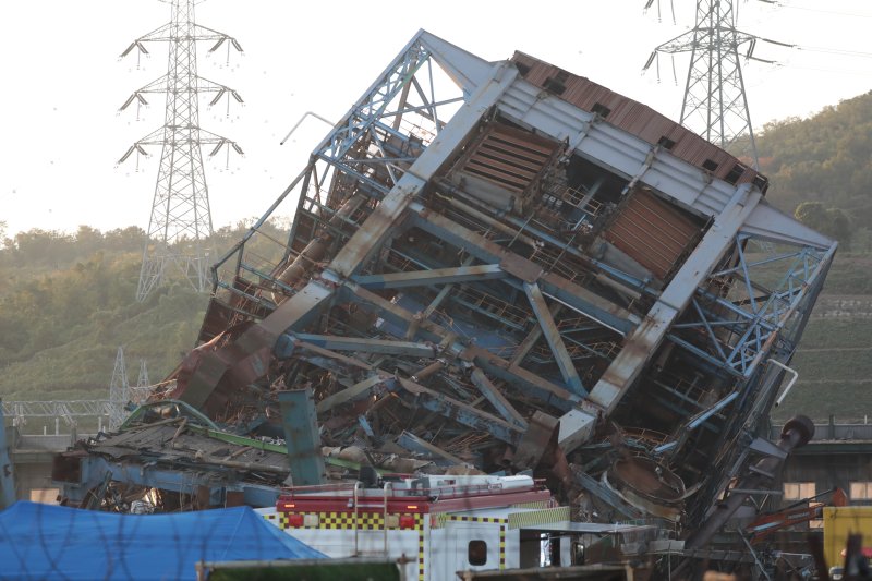 울산화력 사고 관련 뉴스 - '7명 사망' 울산화력 붕괴사고 수사 속도…이번주 합동감식