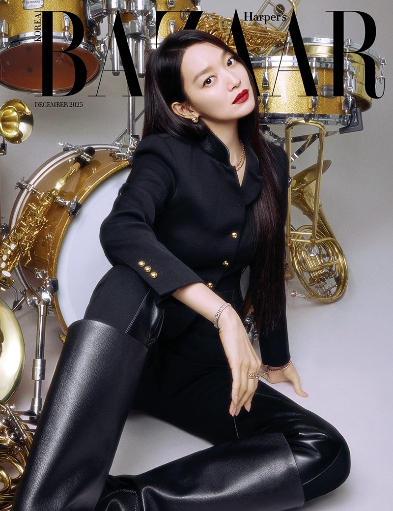 손가락도 팔목도 반짝반짝…주얼리도 '여신' 신민아가 하니 다르네 [N화보]