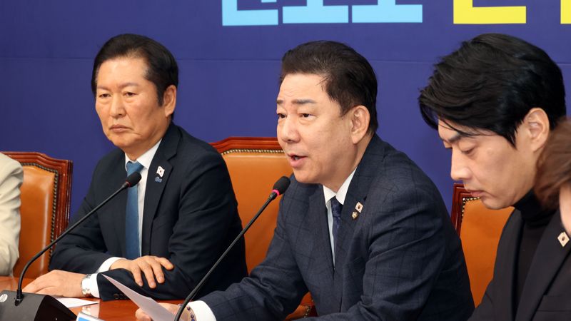 더불어민주당 김병기 원내대표가 17일 국회에서 열린 최고위원회의에서 발언하고 있다. 사진=서동일 기자