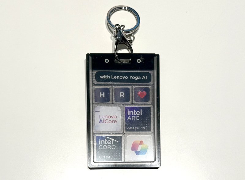 레노버 그래픽 칩과 이니셜 칩을 활용해 만든 '나만의 레노버 AI 키링'