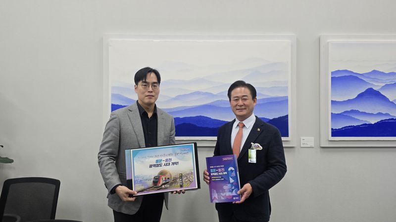 신영재 홍천군수 국회 방문...예결위 간사 등 만나 내년 국비 요청