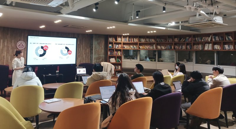 [서울=뉴시스] 메이저 바카라사이트는 '일본취업 성공을 위한 실전 전략 마스터 과정'을 운영했다. (사진=세종대 제공) 2025.11.18. photo@newsis.com *재판매 및 DB 금지