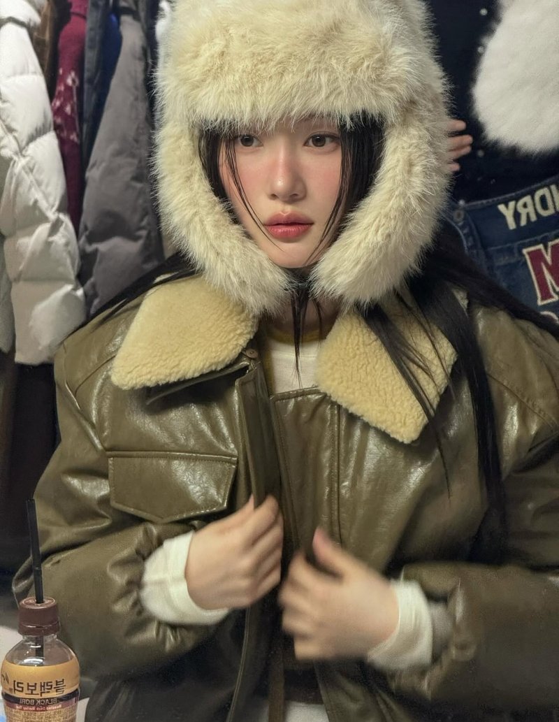 정채연 털모자 쓰고 찰칵…귀여운 모습