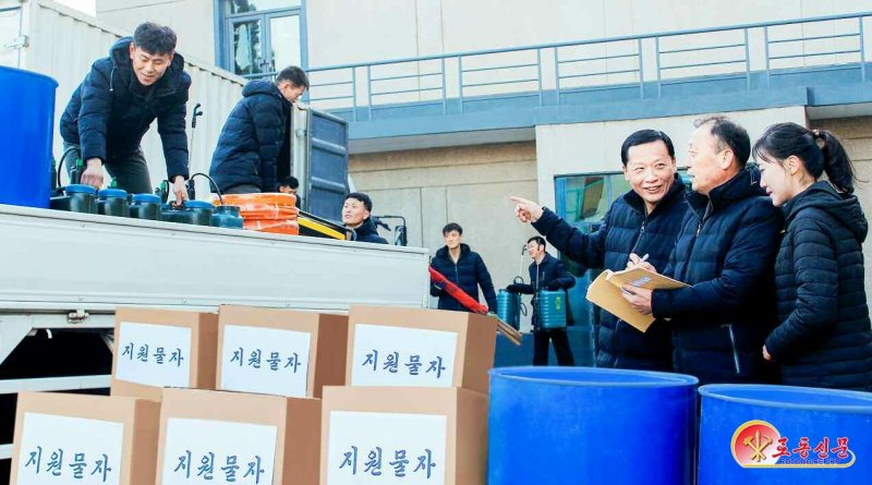 (평양 노동신문=뉴스1) = 북한 농장에 지원물자 등이 제공되고 있는 모습. (기사와 무관) [국내에서만 사용가능. 재배포 금지. DB 금지. For Use Only in the Republic of Korea. Redistribution Prohibited] rodongphoto@news1.kr