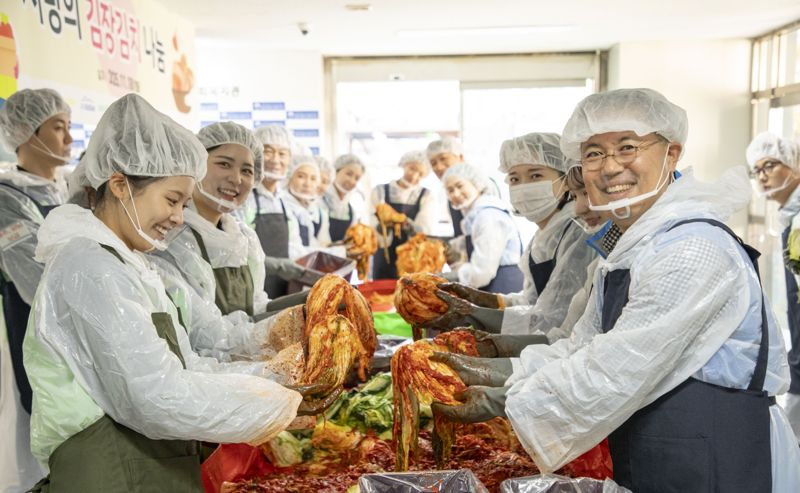 진에어 등 한진 LCC 3사 '김장 나눔 봉사' 한 뜻
