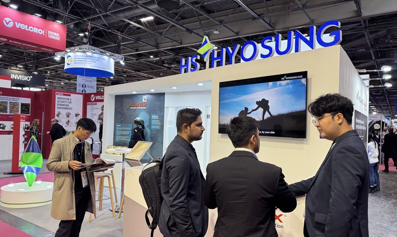 프랑스 파리에서 열리는 ‘밀리폴 파리 2025’의 HS효성첨단소재 부스 전경. HS효성제공