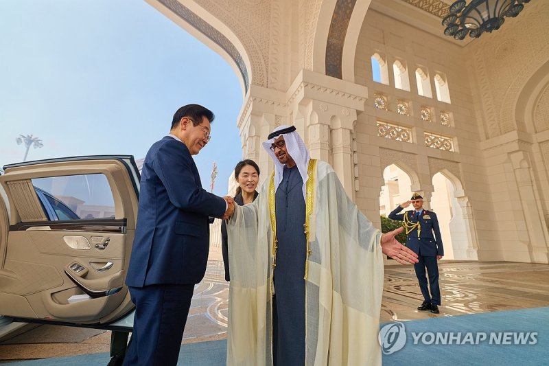 이재명 대통령, UAE 대통령궁 도착 (출처=연합뉴스)