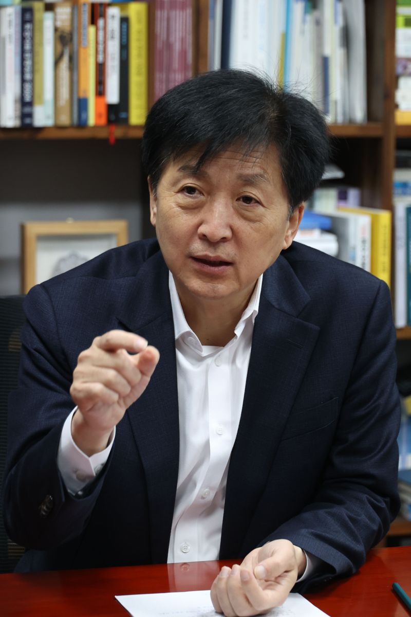 더불어민주당 코스피 5000특별위원회 위원장인 오기형 의원이 파이낸셜뉴스와 인터뷰를 하고 있다. 사진=서동일 기자