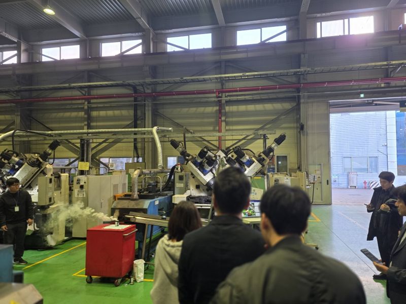 'AI 강국' 과학기술 현실화 속도난다...K폴드 개발 이어 AI기본사회 기술... - 뉴스 썸네일 이미지