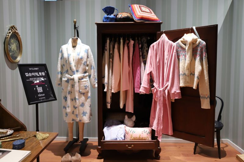 19일 서울 성수동에서 열린 W컨셉 팝업스토어 더블유클로젯 '집순이의 옷장'. W컨셉 제공