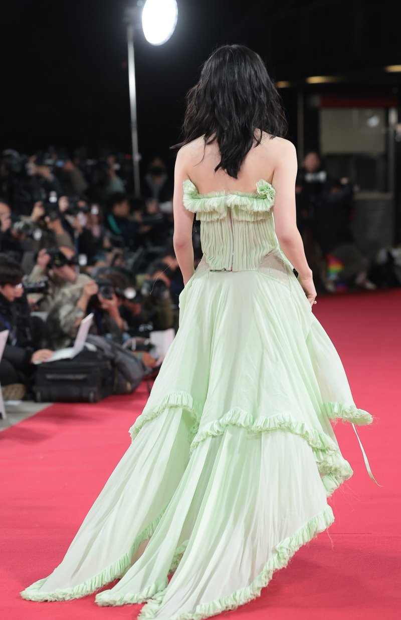 [뉴스1 ★]이재인, 알라딘 슈즈 신은 ‘청룡 힙스터’