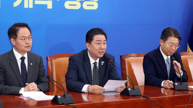 더불어민주당 김병기 원내대표가 20일 국회에서 열린 정책조정회의에서 발언하고 있다. 사진=서동일 기자