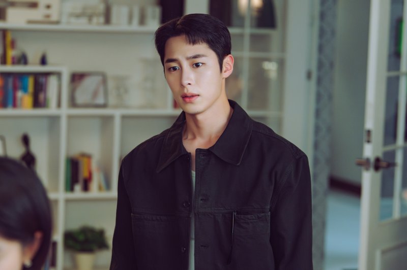 무심한듯 다정한 이재욱…'마지막 썸머' 17년 우정의 설렘 일으켰다