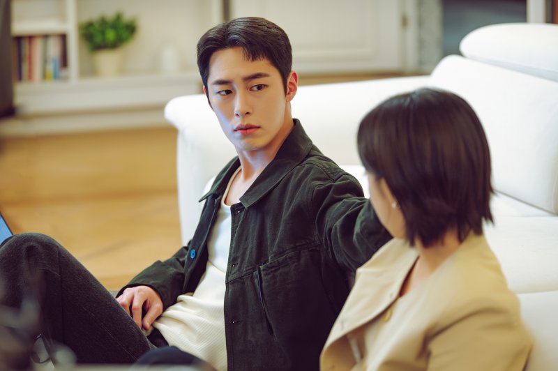 무심한듯 다정한 이재욱…'마지막 썸머' 17년 우정의 설렘 일으켰다