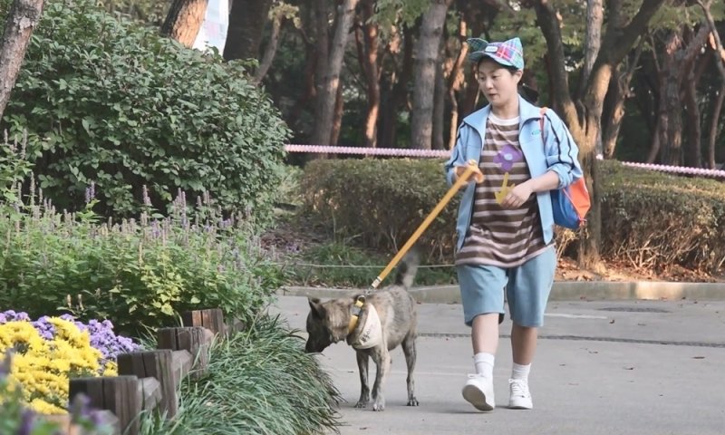 박나래, 복돌이 적응 훈련 후 허겁지겁 첫 식사…'나래머니' 등극