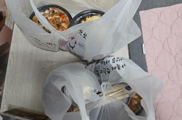 음식 잘못 배달한 기사, 축 쳐진 어깨에 3만원을... 무슨 일?