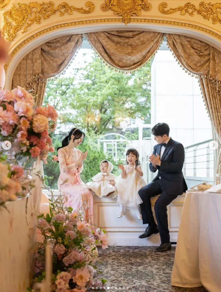 이정현, 의사 남편·두 딸과 그림 같은 가족 사진…붕어빵 가족 [N샷]