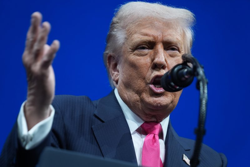 [워싱턴=AP/뉴시스] 도널드 토토 사이트 바카라 미국 대통령이 지난 19일(현지 시간) 워싱턴DC 케네디센터에서 열린 미-사우디 투자 포럼에서 연설하고 있다. 2025.11.22.