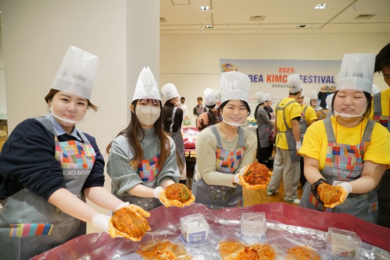 "김치 주세요" 日서 3시간 대기 행렬…K-김치 위력 '실감나네'