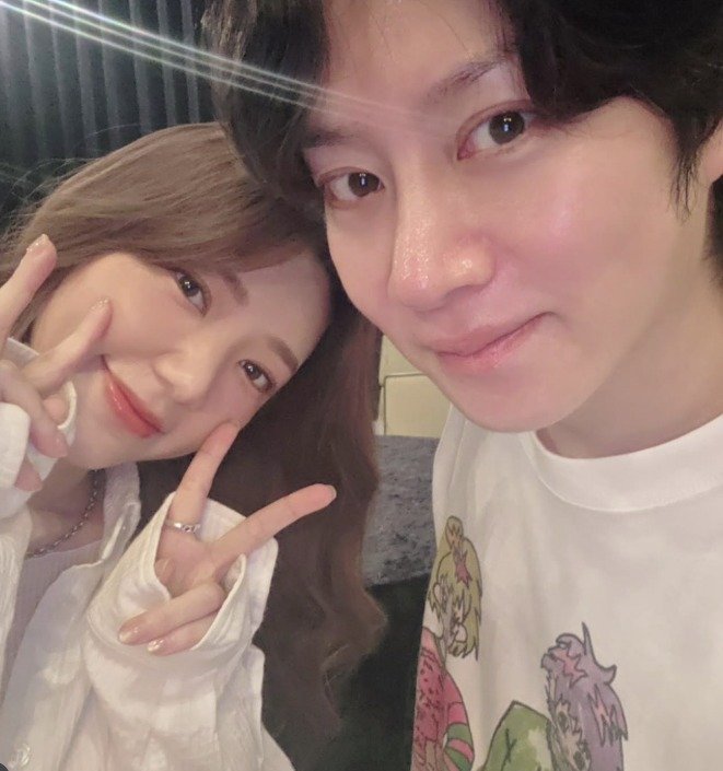 김희철, 대만스타 '전 부인' 재회 "11년만에 곽설부 만나, 시간 너무 빨라"