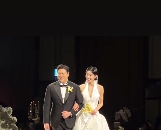 듬직한 이장우♥러블리 조혜원, 결혼식 공개…전현무·기안84 의리